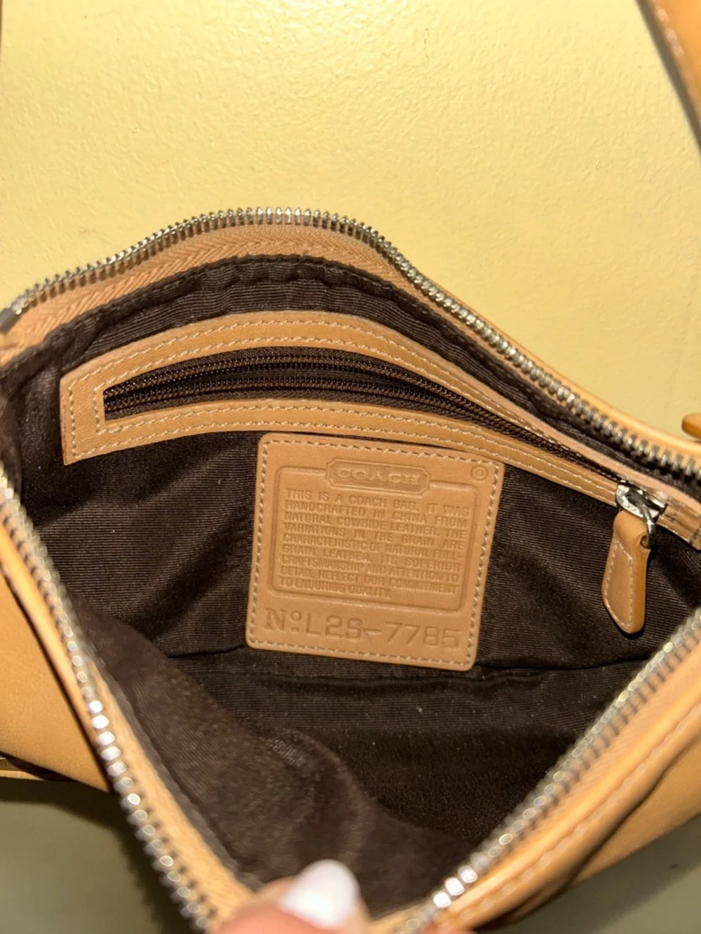 Coach Caramel Tan Leather Shoulder Bag - Picture 3 of 3